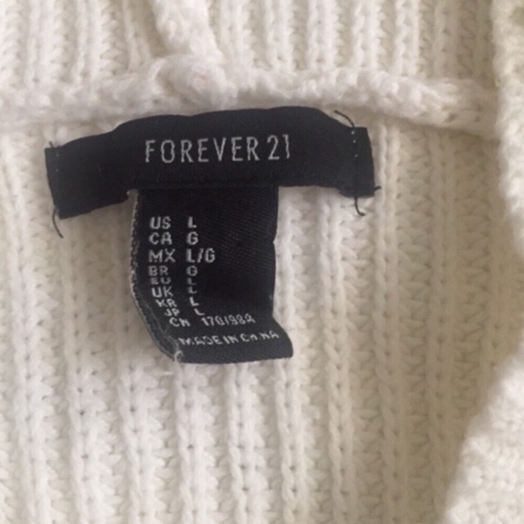 Forever 21 Cropped Sweater - Picture 3 of 3